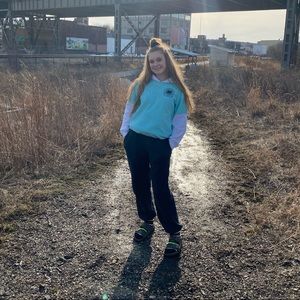 Meet your Posher, Maya